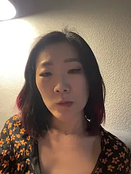 AikoYamada online show from 11-21-25, 06:45