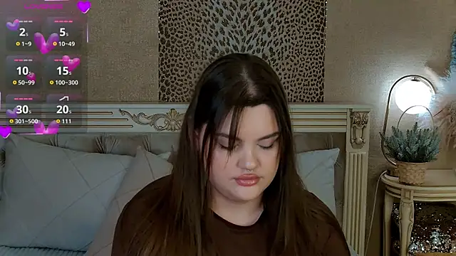 EmilyHyde online show from 12-17-25, 08:25