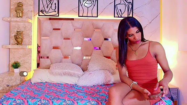 Valentina Shine online show from 06-12-26, 03:32