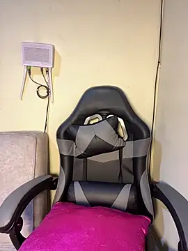 Vliacoooper2 online show from 10-29-25, 06:56