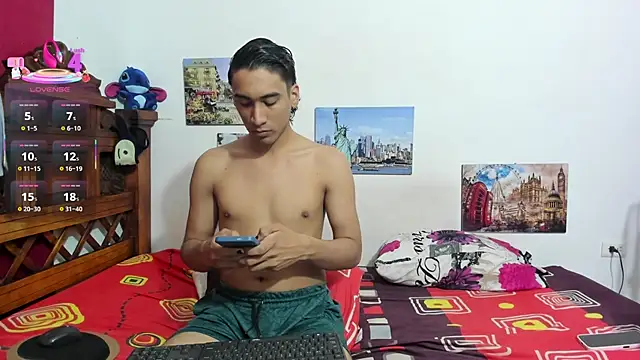 Roxana Tony online show from 11-30-25, 02:45