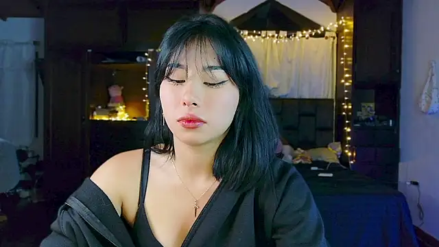 Shisuku Sophi online show from 04-28-26, 01:48