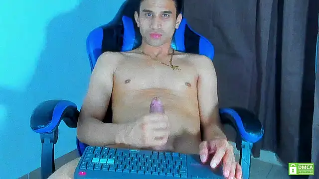 Camachito332 online show from 07-22-26, 08:49