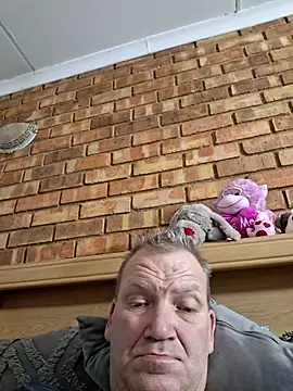 Snapshot of wallacelegend chatting on 11-11-25, 05:57 wallacelegend online show from 11-11-25, 05:57