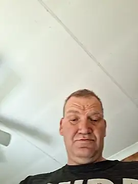 Snapshot of wallacelegend chatting on 11-05-25, 06:05 wallacelegend online show from 11-05-25, 06:05