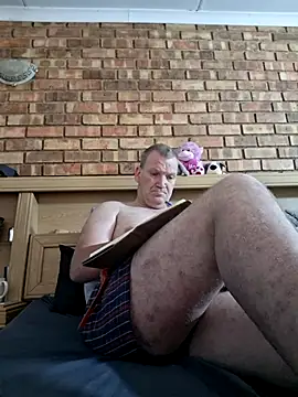 Snapshot of wallacelegend chatting on 10-30-25, 06:01 wallacelegend online show from 10-30-25, 06:01