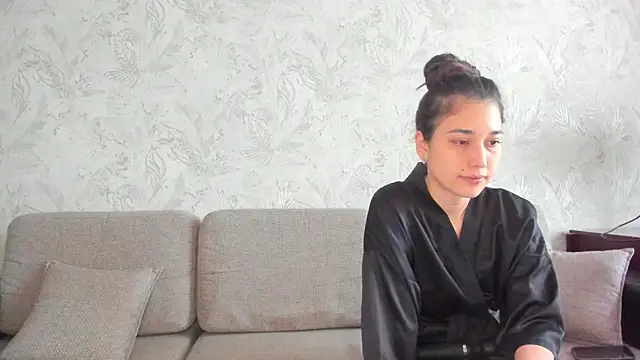 sophywhisper online show from 11-14-25, 06:28