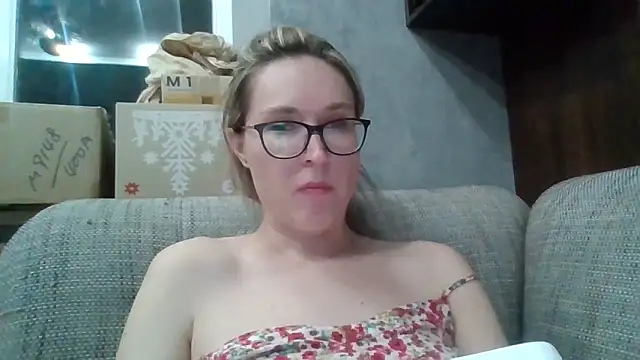 Snapshot of Jugira chatting on 05-25-26, 09:13 Jugira online show from 05-25-26, 09:13