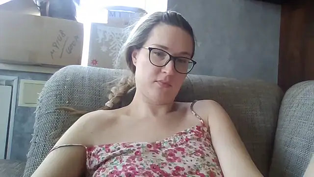 Snapshot of Jugira chatting on 07-16-26, 02:14 Jugira online show from 07-16-26, 02:14