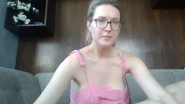 Snapshot of Jugira chatting on 06-20-26, 12:10 Jugira online show from 06-20-26, 12:10