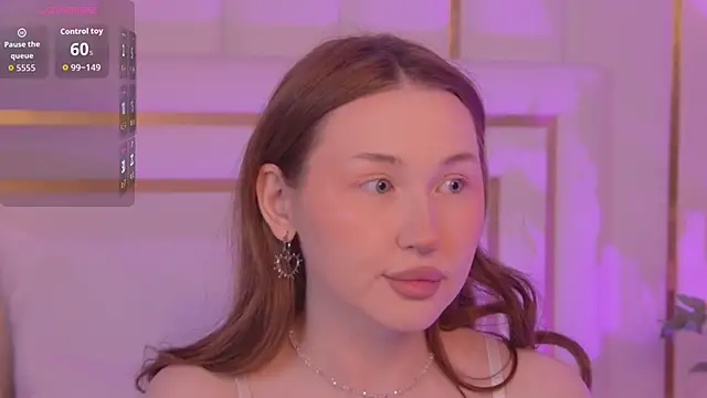 Snapshot of NancySmitts chatting on 10-20-25, 04:07 NancySmitts online show from 10-20-25, 04:07