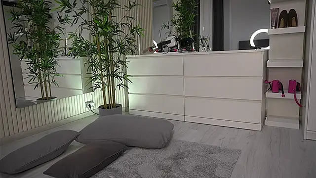 EmmaBlanco online show from 04-02-26, 05:14