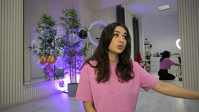 EmmaBlanco online show from 11-13-25, 08:13