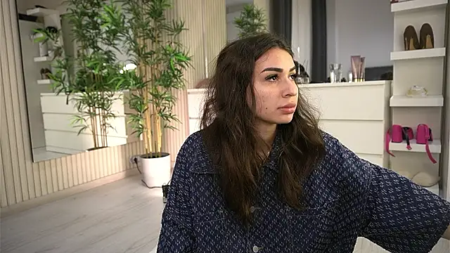 EmmaBlanco online show from 03-25-26, 06:35