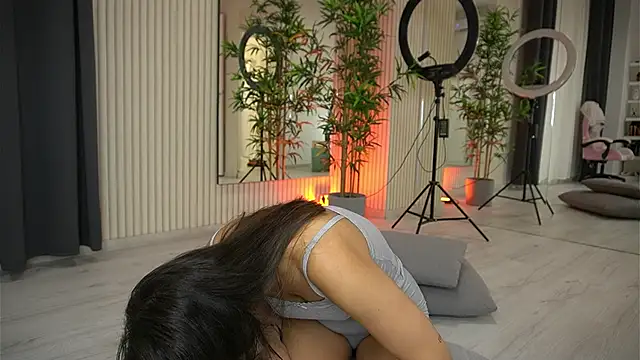 Snapshot of EmmaBlanco chatting on 09-16-25, 05:19 EmmaBlanco online show from 09-16-25, 05:19