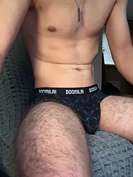 Snapshot of Alex220733 chatting on 10-24-25, 06:34 Alex220733 online show from 10-24-25, 06:34