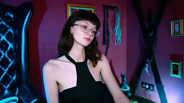 MollyJiggles online show from 09-12-25, 12:16