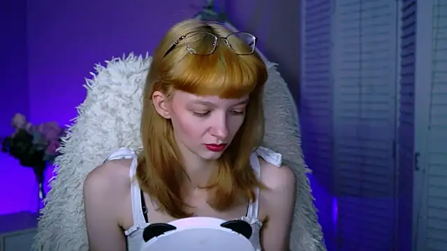 MollyJiggles online show from 10-05-25, 12:29