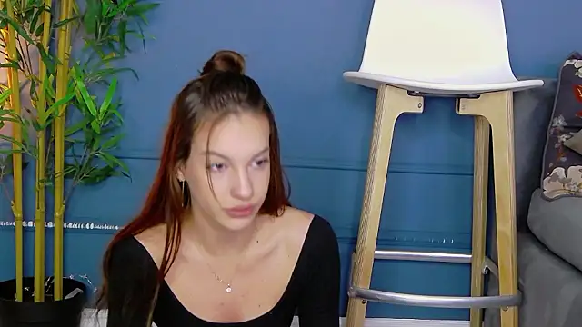 Snapshot of KimmDaviss chatting on 02-05-26, 08:10 KimmDaviss online show from 02-05-26, 08:10