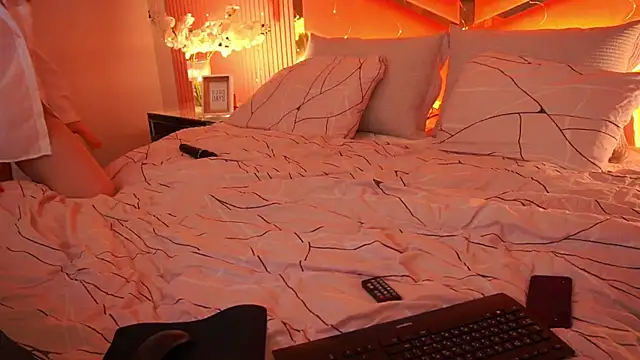 SofieBloom online show from 01-15-26, 12:36