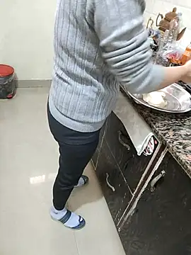 Pihu Chopra online show from 11-09-25, 02:04