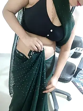 Snapshot of Pihu_Chopra chatting on 09-13-25, 04:51 Pihu Chopra online show from 09-13-25, 04:51