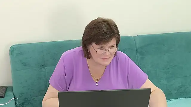 Sandra Sunrise online show from 10-30-25, 08:12