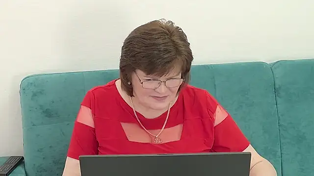 Sandra Sunrise online show from 10-13-25, 10:06