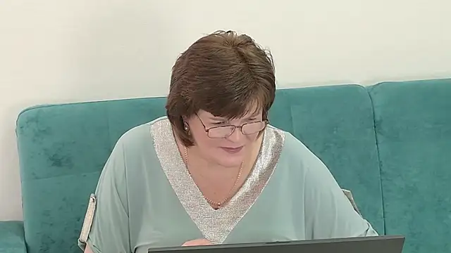 Sandra Sunrise online show from 10-14-25, 09:32