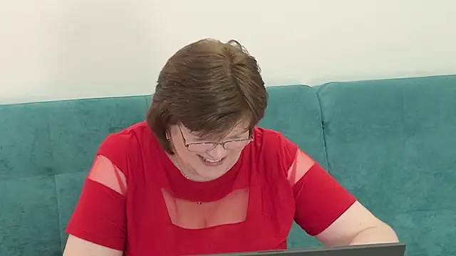 Sandra Sunrise online show from 10-19-25, 09:01