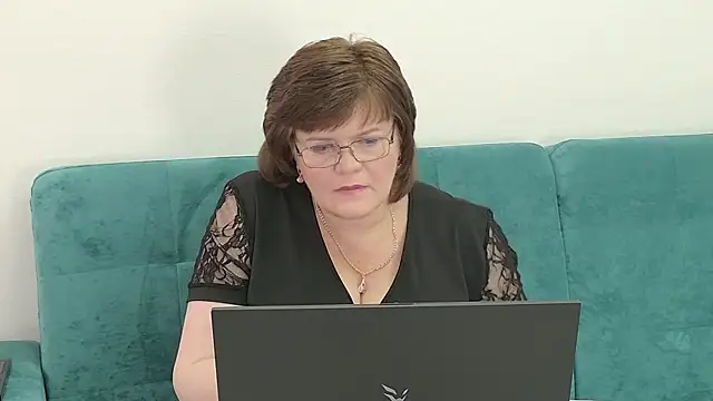 Sandra Sunrise online show from 10-20-25, 08:59