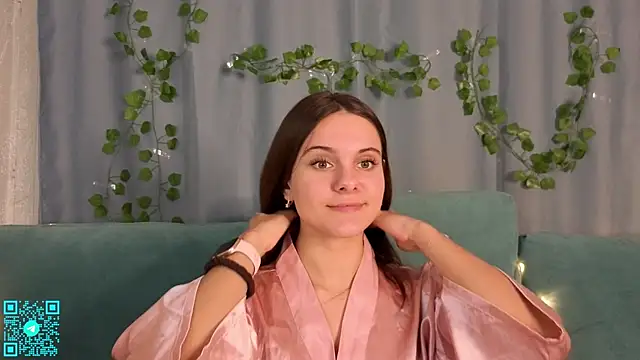 Snapshot of chloemilka chatting on 10-03-25, 06:42 chloemilka online show from 10-03-25, 06:42