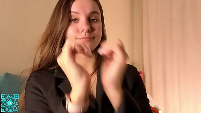 chloemilka online show from 11-23-25, 05:34