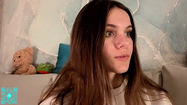chloemilka online show from 05-07-26, 06:22