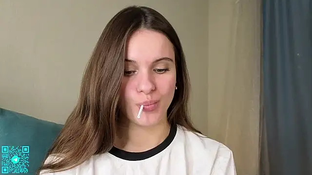 chloemilka online show from 10-25-25, 05:35