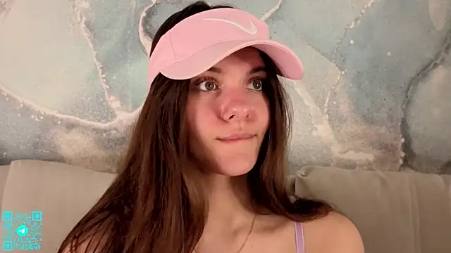 chloemilka online show from 04-19-26, 05:47