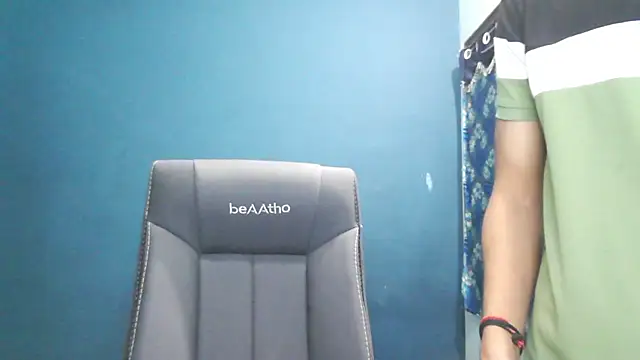 SassyWildCouple online show from 11-15-25, 04:33