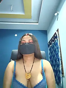 Snapshot of SassyWildCouple chatting on 09-26-25, 04:25 SassyWildCouple online show from 09-26-25, 04:25