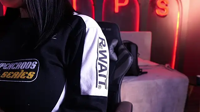 Snapshot of Roma_hells chatting on 09-21-25, 06:24 Roma hells online show from 09-21-25, 06:24