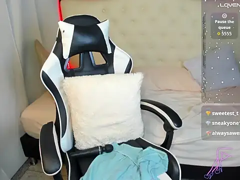 salome rojas  online show from 11-20-25, 08:37