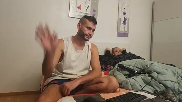 Snapshot of hornycouplefuck12 chatting on 09-18-25, 07:50 hornycouplefuck12 online show from 09-18-25, 07:50