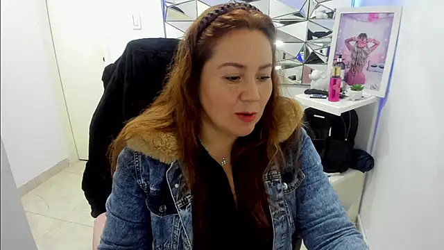 camixxx m online show from 02-12-26, 01:22