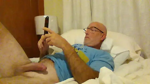 wolfi867 online show from 10-14-25, 03:12