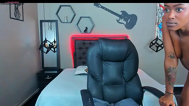 Snapshot of Andre_Coher chatting on 01-07-25, 06:45 Andre Coher online show from 01-07-25, 06:45