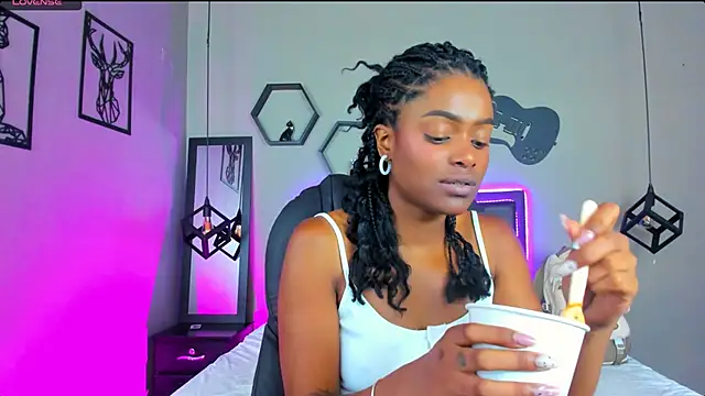 Snapshot of Andre_Coher chatting on 02-28-25, 07:14 Andre Coher online show from 02-28-25, 07:14