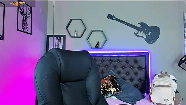 Snapshot of Andre_Coher chatting on 02-06-25, 08:02 Andre Coher online show from 02-06-25, 08:02