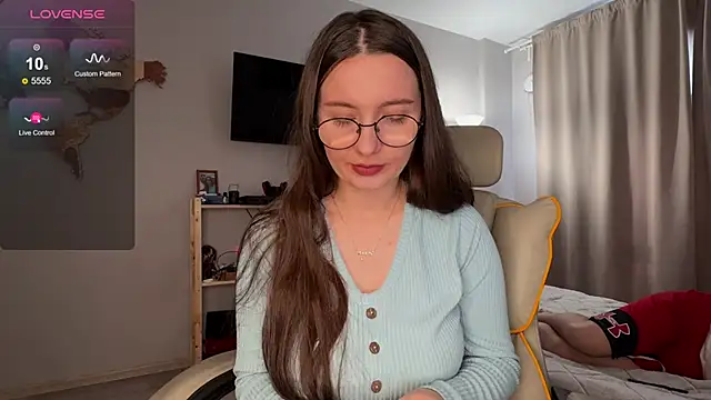 Snapshot of wwow_meow chatting on 10-11-25, 06:36 wwow meow online show from 10-11-25, 06:36