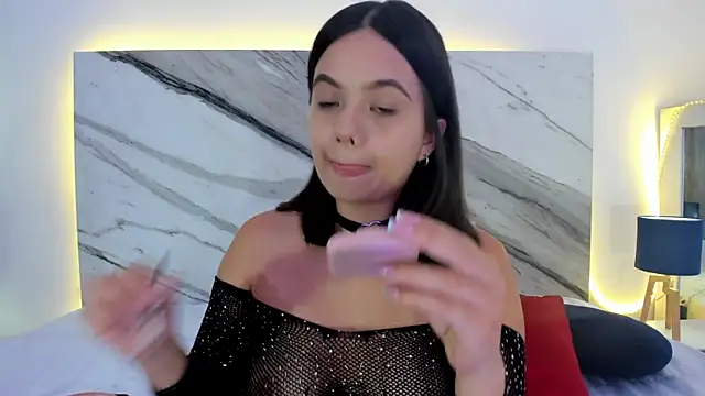 thamiina  online show from 11-26-25, 07:03