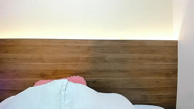 thamiina  online show from 04-16-26, 11:33