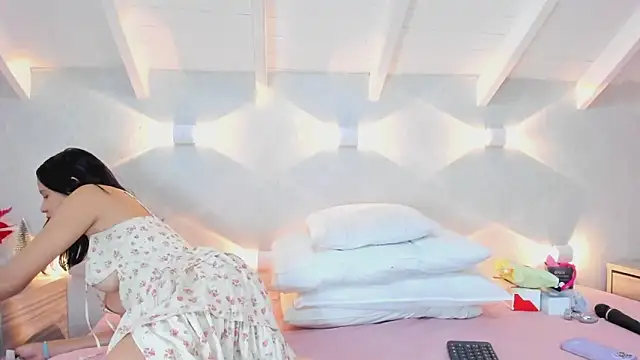 Princesita Sofia  online show from 12-15-25, 08:36